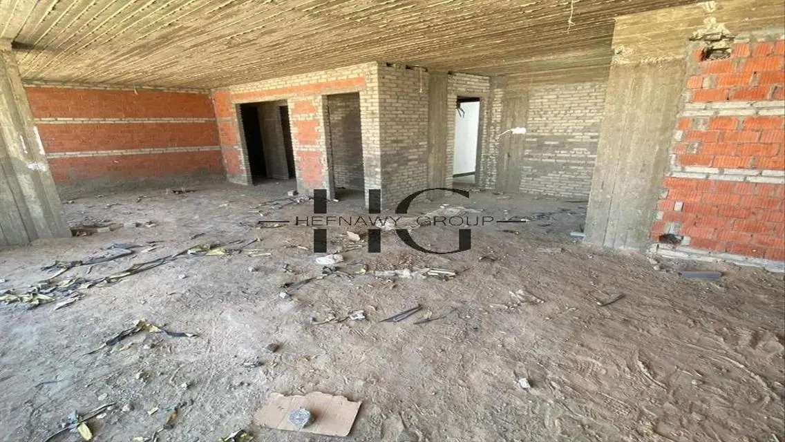 Luxury 3-Bedroom Apartment in 34-224