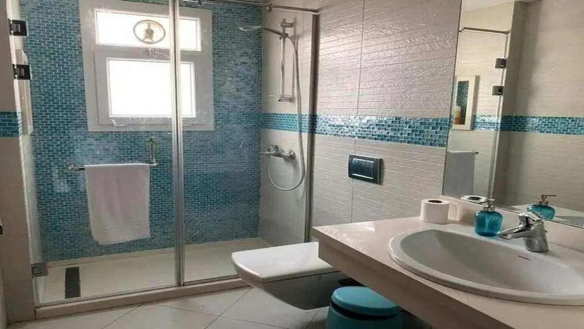 فيلا فاخرة للبيع بمساحة واسعة