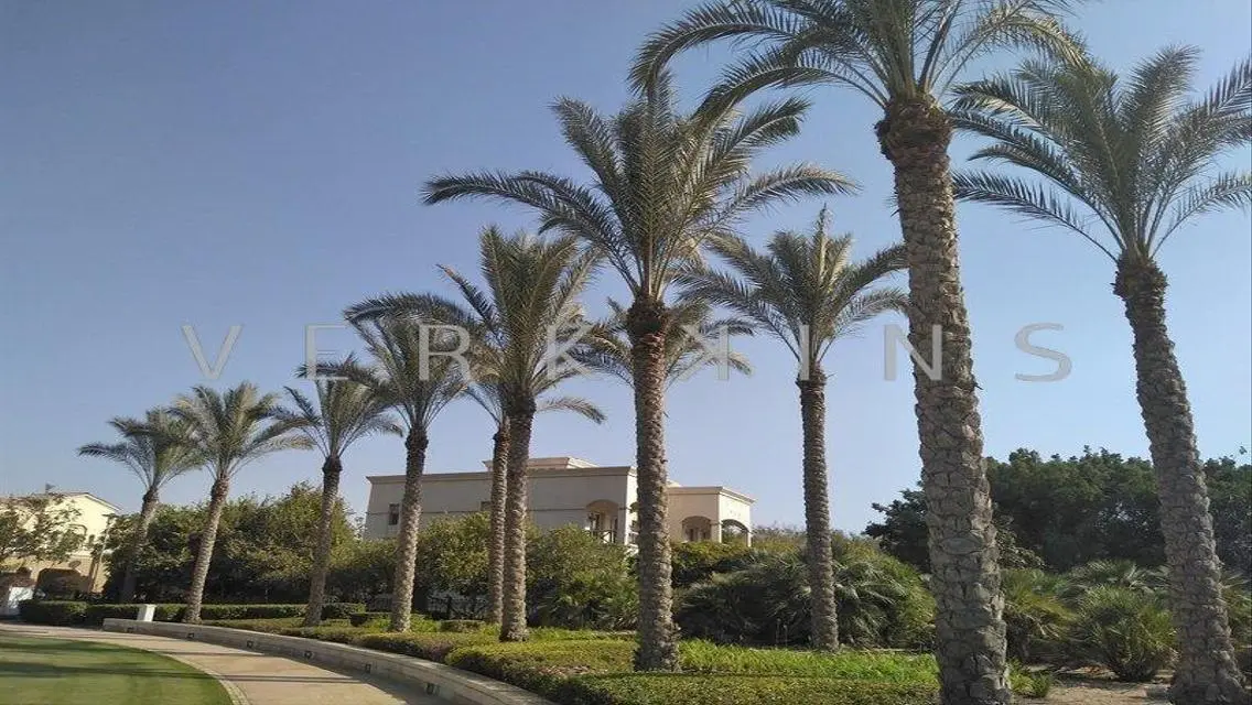 Luxury Villa for Sale - 5 Bedrooms and Gym