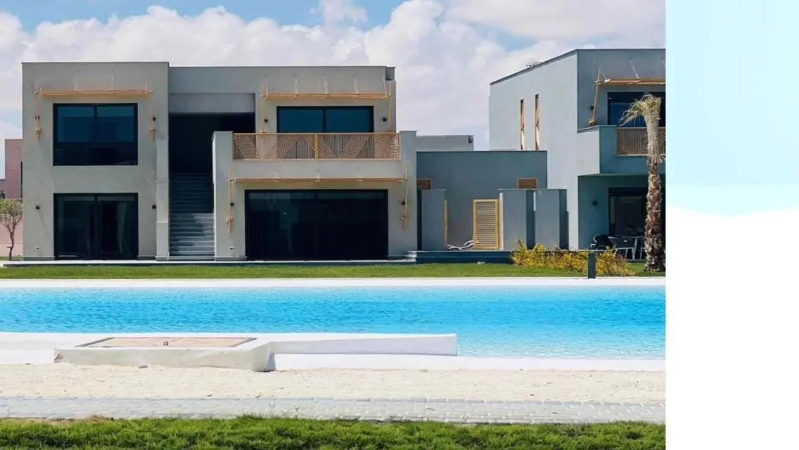 Stunning Villa in Playa with Excellent Amenities