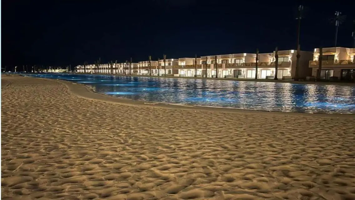 Stunning Villa in Playa with Excellent Amenities