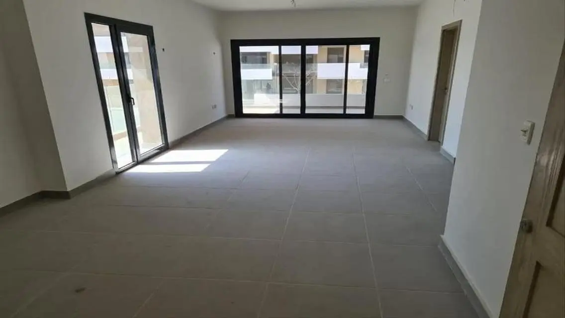 Luxury Apartment in Cadmus with Multiple Amenities and Prime Location