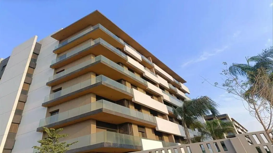 Luxury Apartment in Cadmus with Multiple Amenities and Prime Location