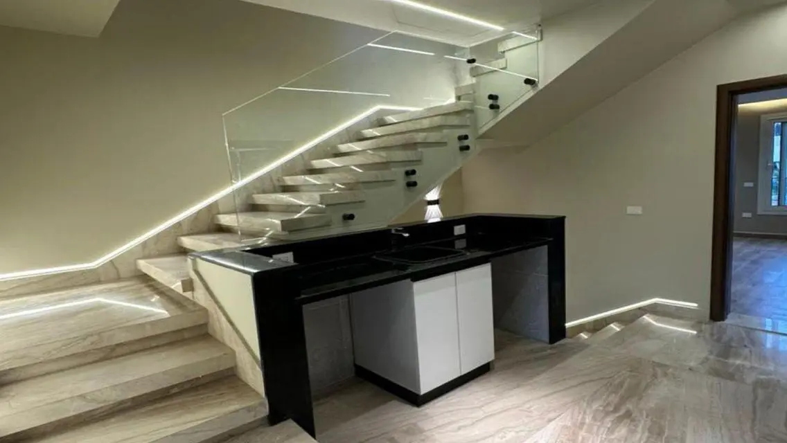 Luxury Villa in Crown Palm Hills