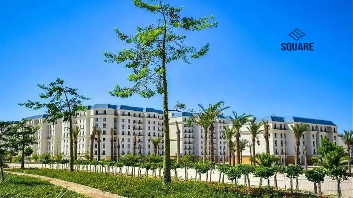Luxury Apartment with Lakeside View in Prime Location