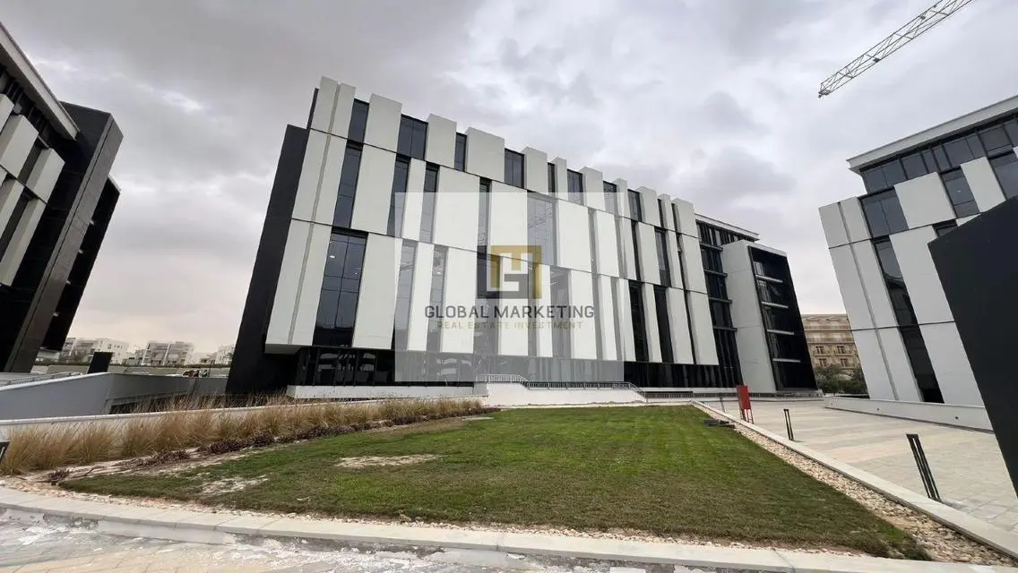 Premium Office Space of 155 sqm - Available for Rent!