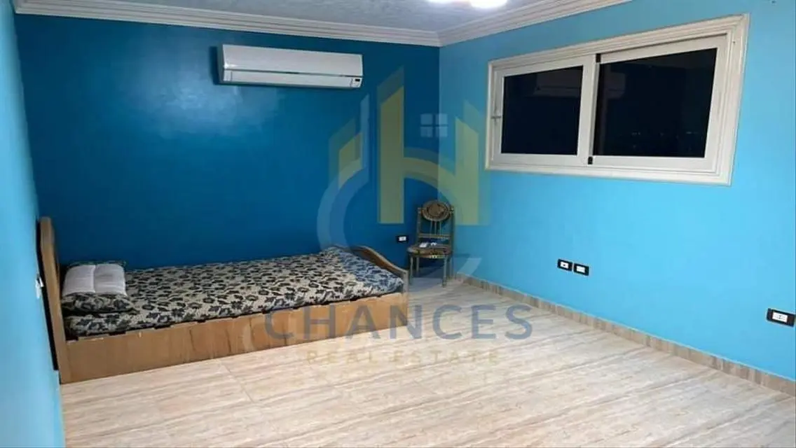 شقة مميزة مع شرفة للبيع