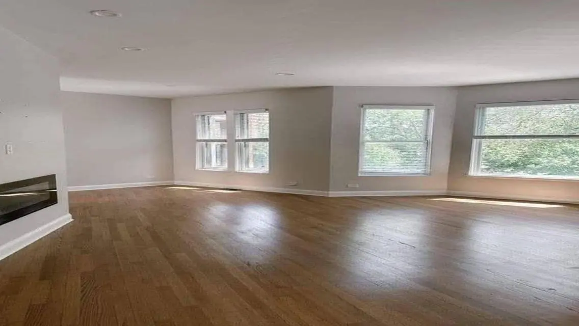 Luxury Apartment with Private Garden in Prime Location