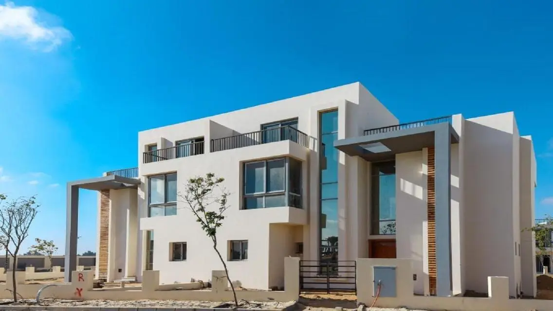 Luxury Villa with Private Garden and Pool