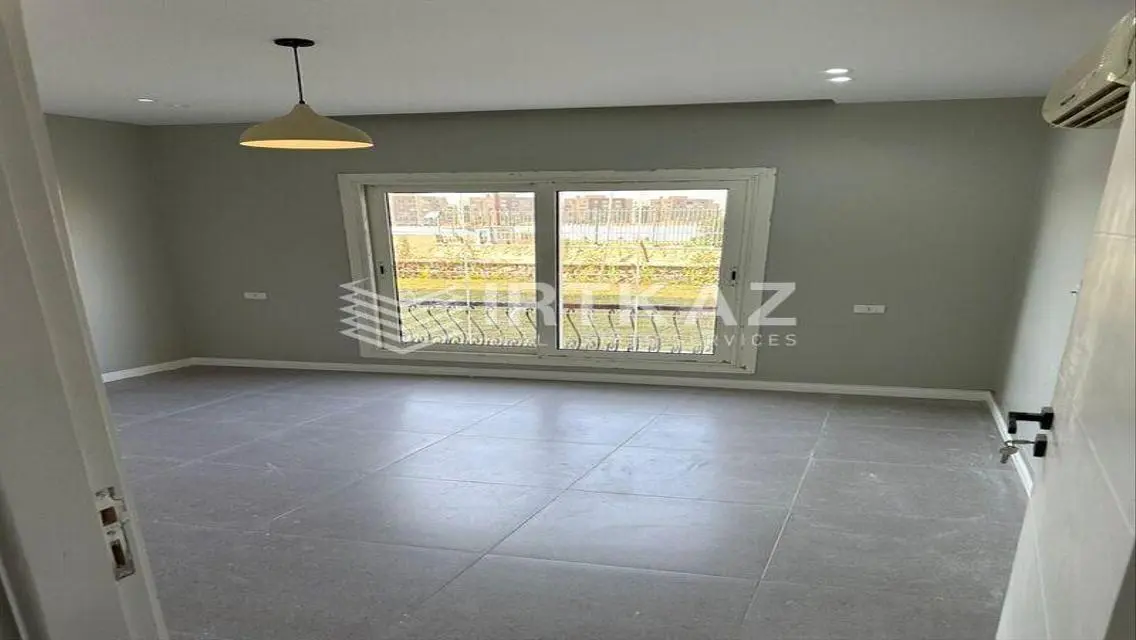 Luxury Apartment in Mountain View Hyde Park
