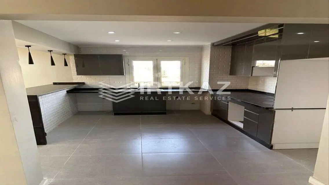 Luxury Apartment in Mountain View Hyde Park