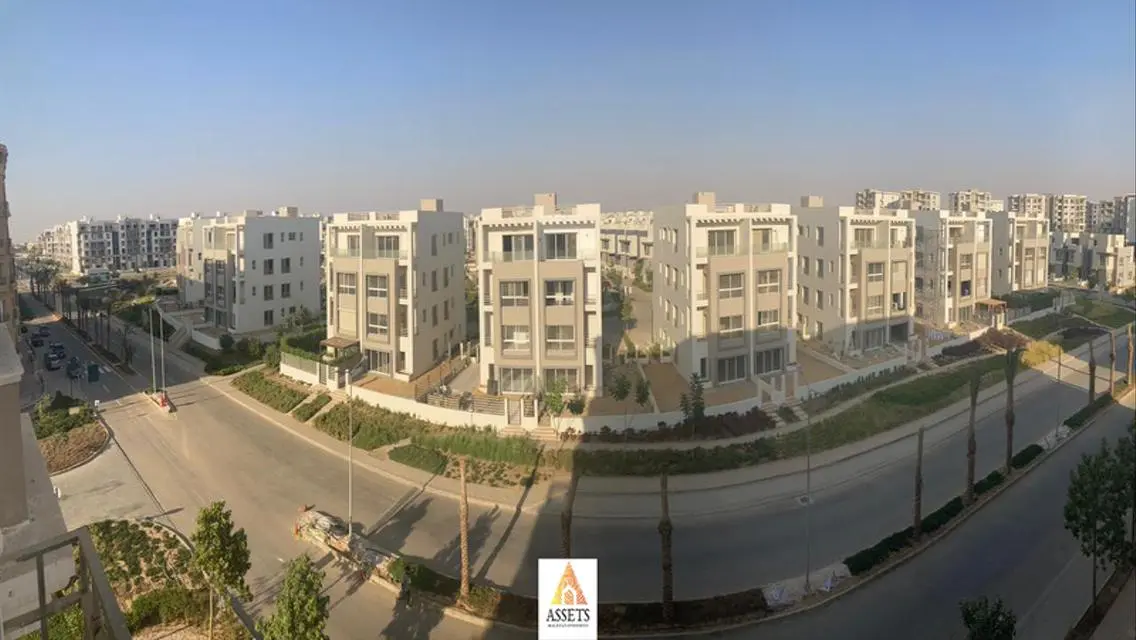 شقة فاخرة مطلة على البحيرات بسعر مغري