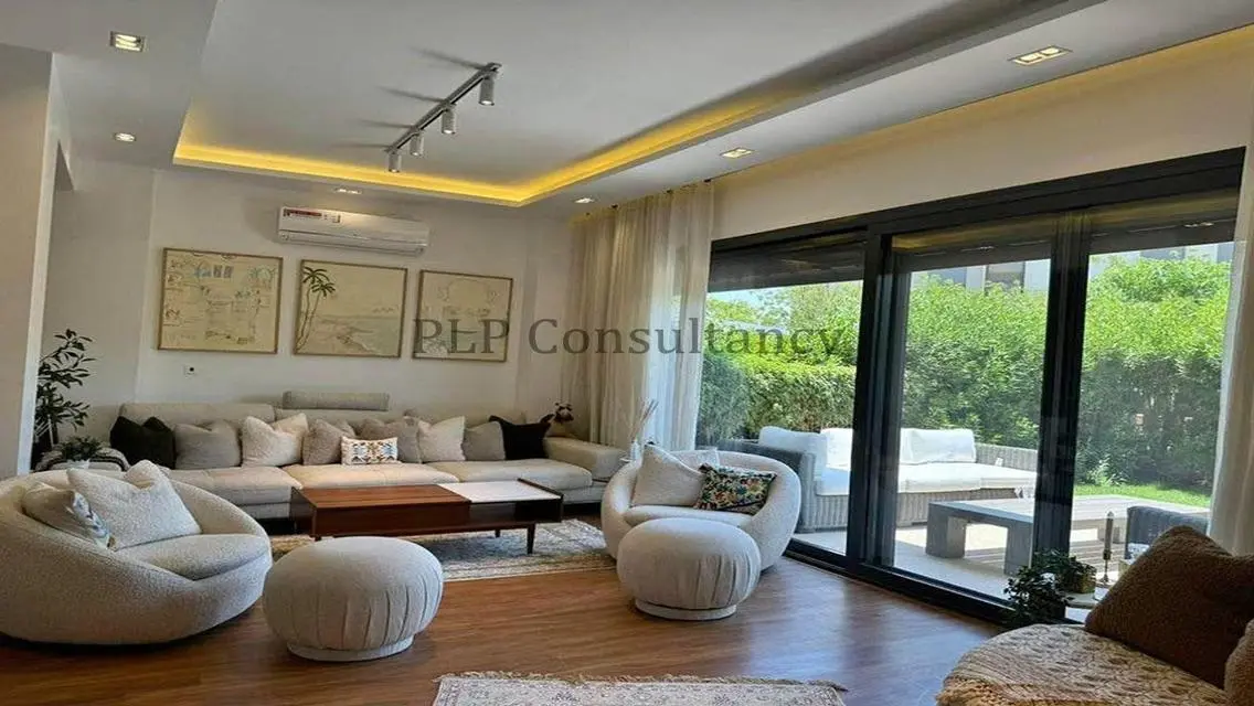 -280-Luxury Commercial Space in Madinaty