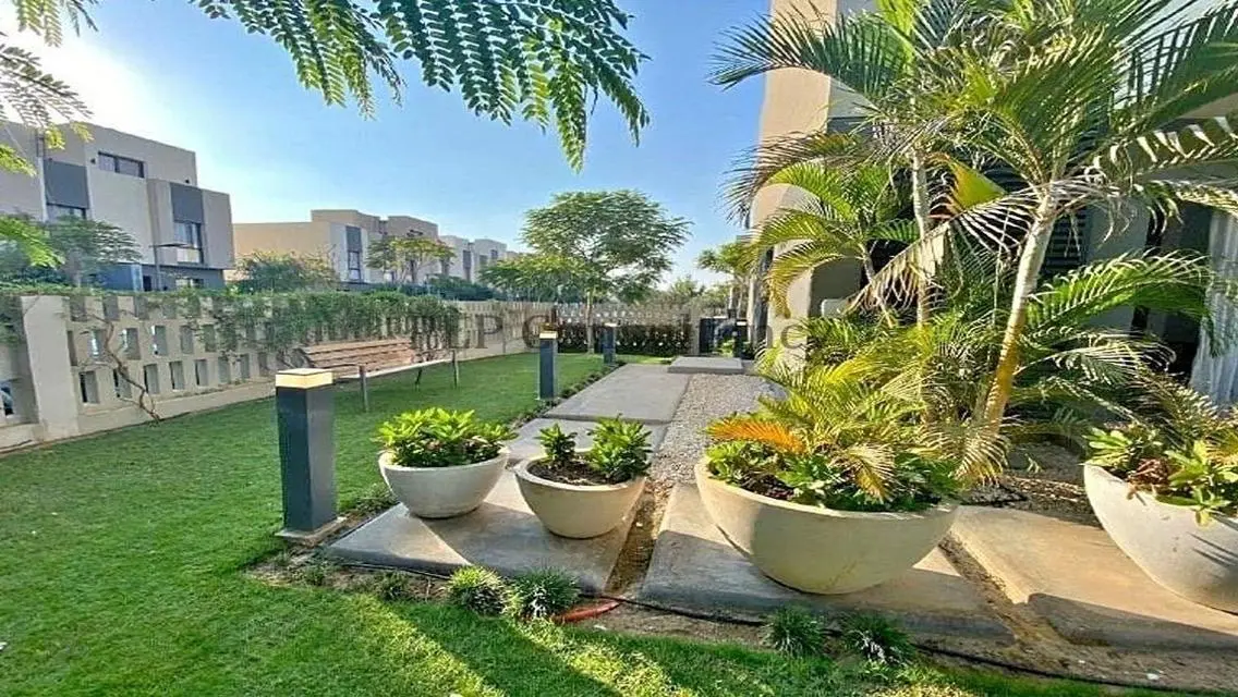 -280-Luxury Commercial Space in Madinaty