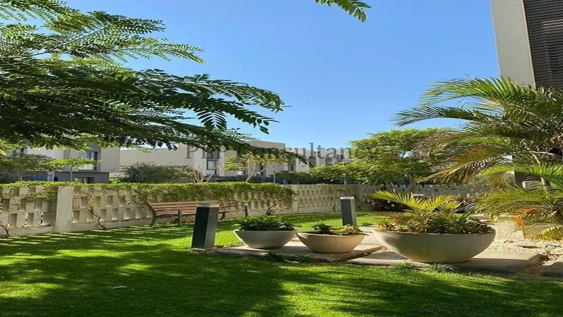 -280-Luxury Commercial Space in Madinaty