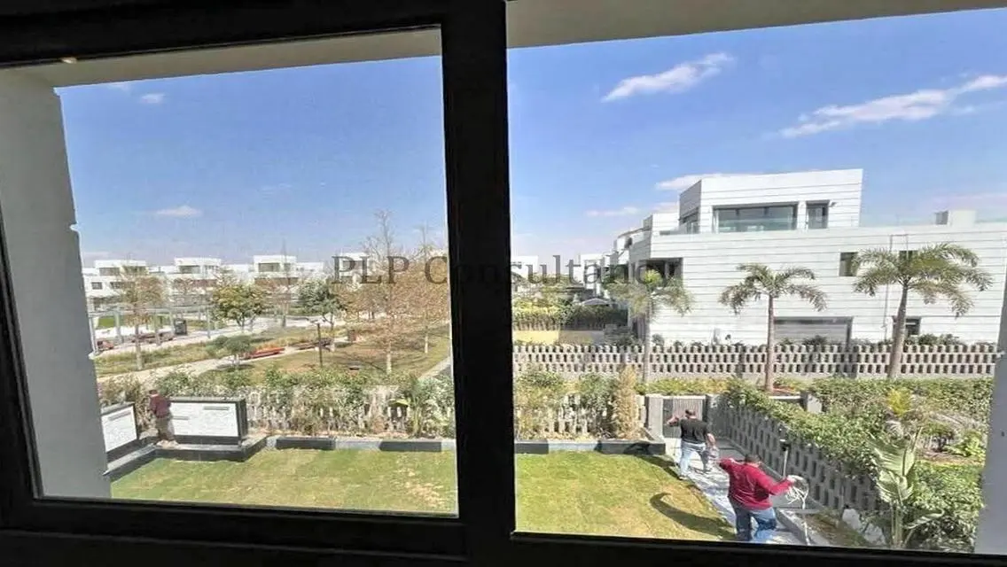 -280-Luxury Commercial Space in Madinaty