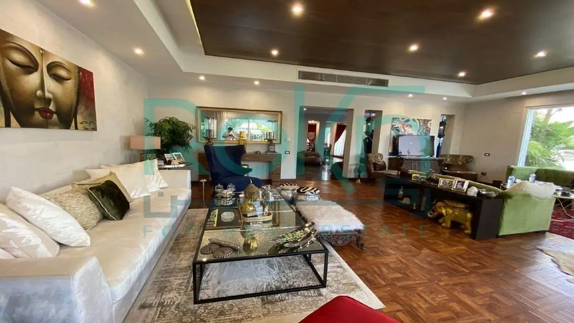 Luxury Villa for Sale with Private Pool and Garden