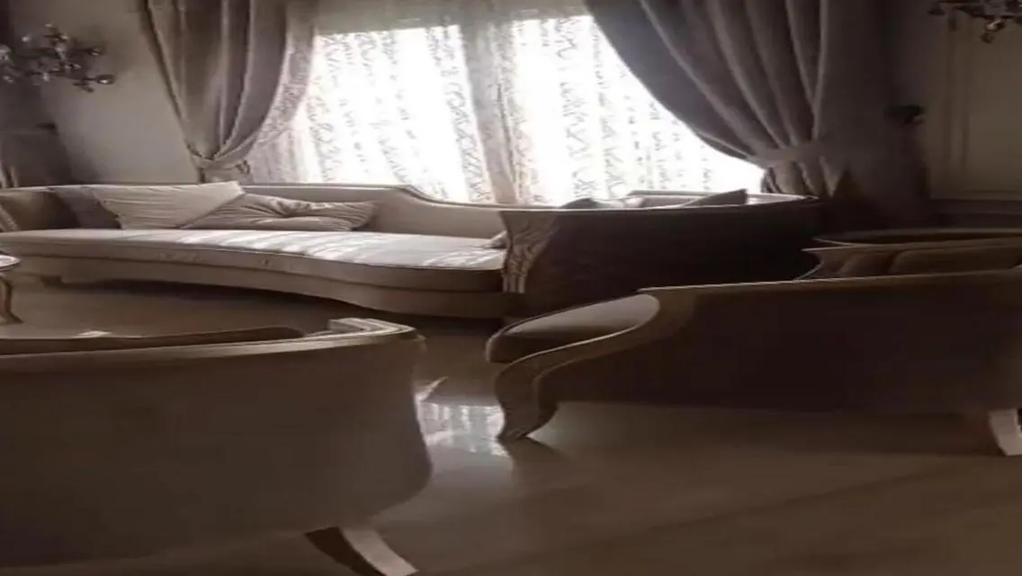 فيلا متميزة للبيع مع إطلالة رائعة