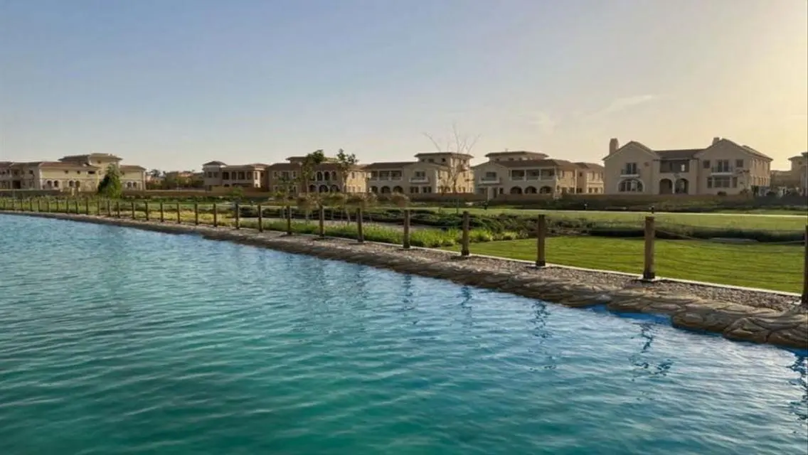 Luxurious Villa with Spacious Layout and Amenities