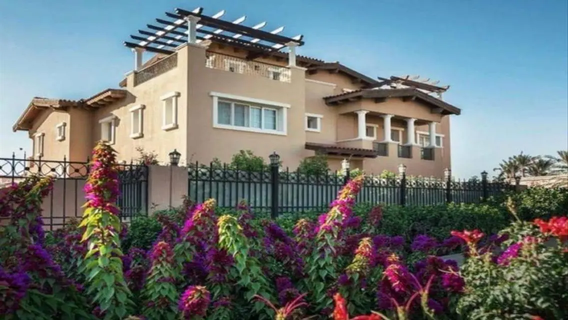 Luxurious Villa with Spacious Layout and Amenities