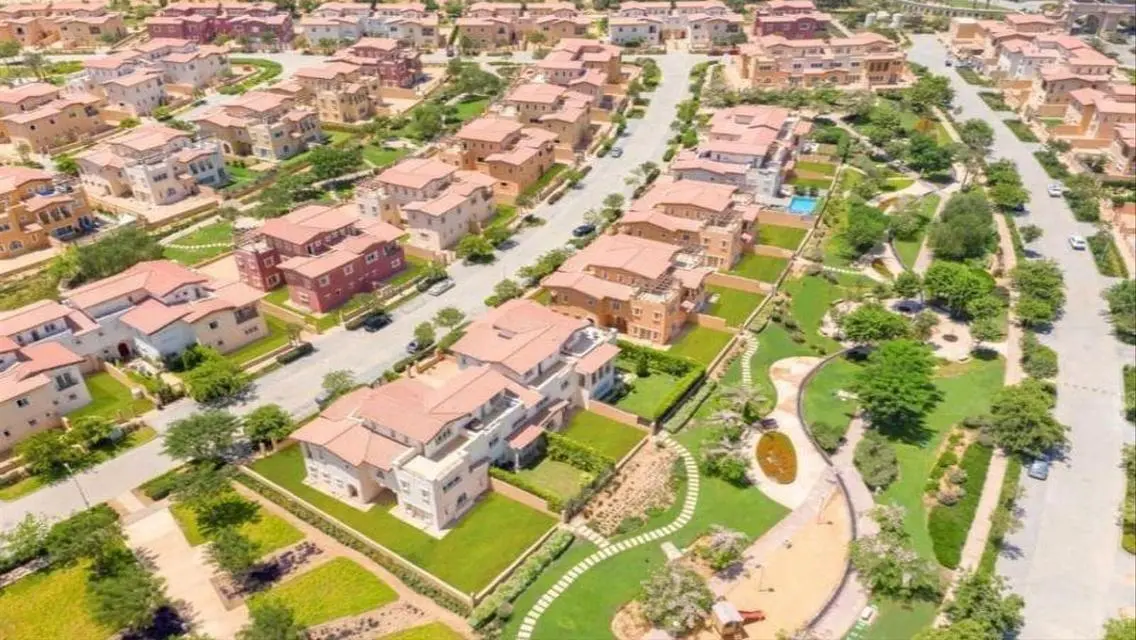 Luxurious Villa with Spacious Layout and Amenities