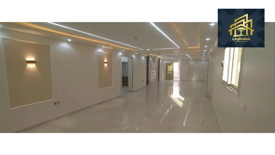 شقة فاخرة للبيع في موقع متميز