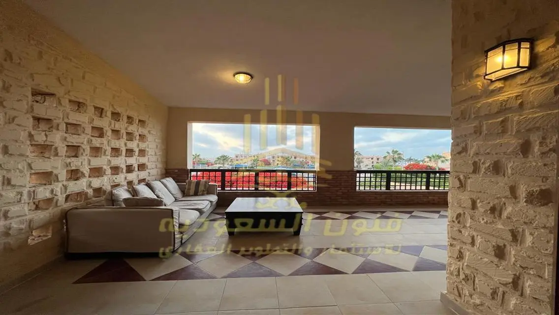 Luxury Apartment with Private Garden in Prime Location