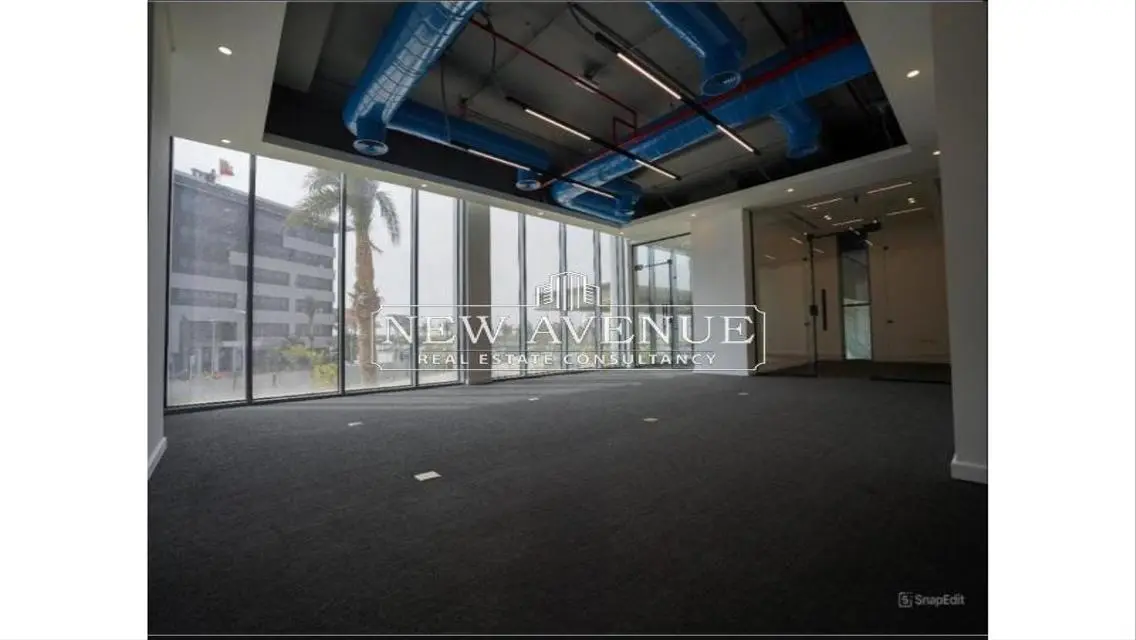Fantastic Commercial Property with Ample Space - Great Investment Opportunity!