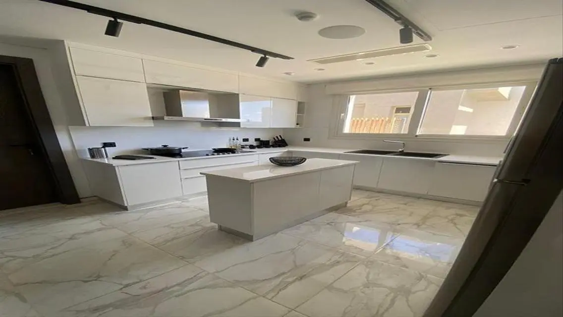 Resale Apartment with No Commission at a Great Price in Badya