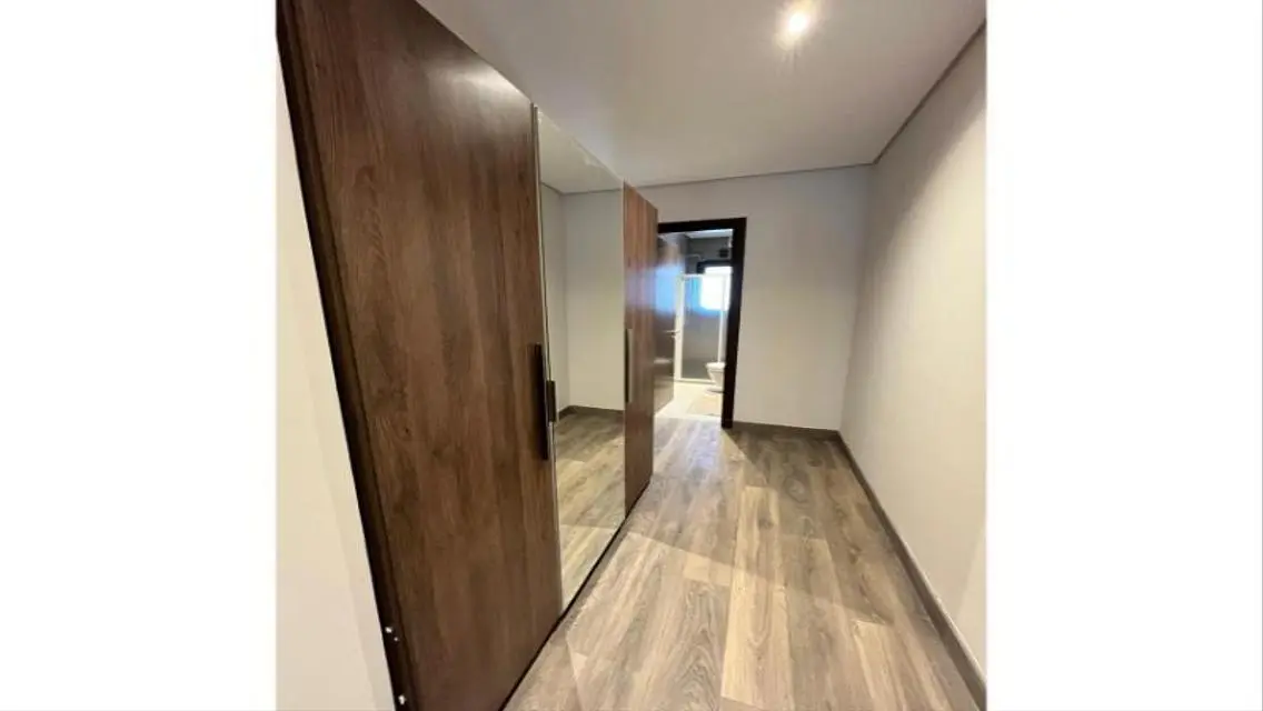 Executive Apartment for Sale in Zed Ora - Stunning Lakeside View