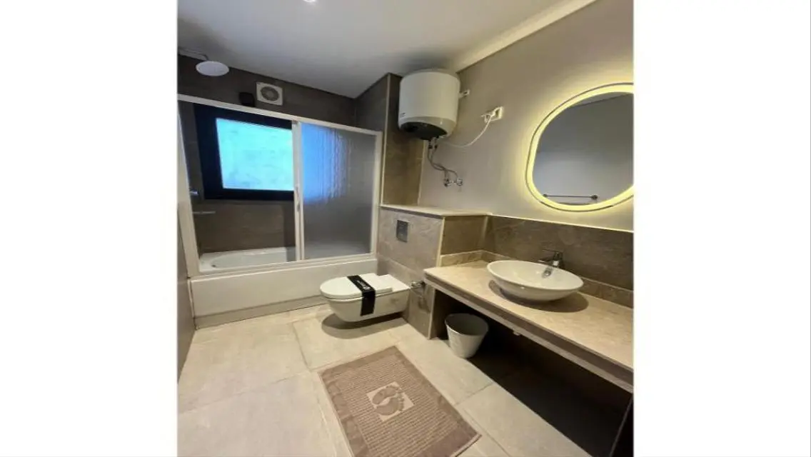 Executive Apartment for Sale in Zed Ora - Stunning Lakeside View