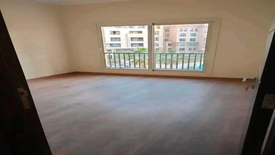 فيلات فاخرة في 90 Avenue - بحيرات وإطلالات ساحرة