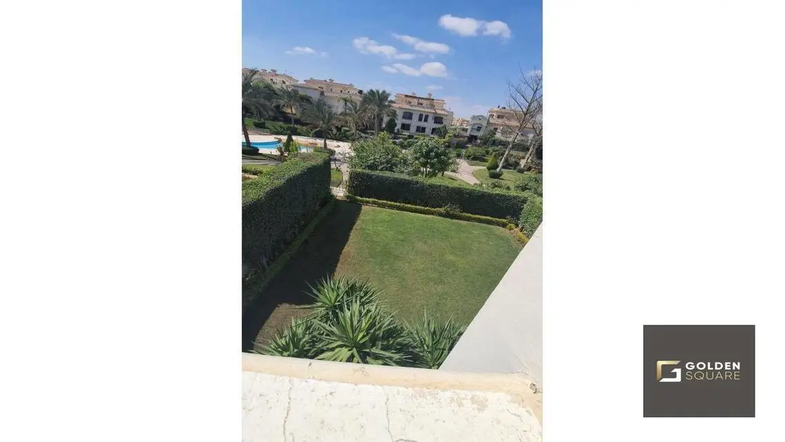 فيلا فاخرة للبيع بمساحة واسعة وحديقة خاصة