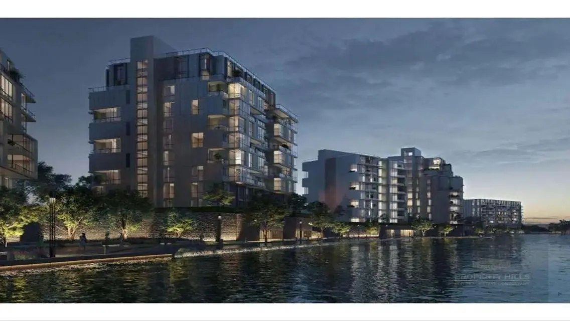 Stunning Apartment on Canal Walk Island - 177 sqm