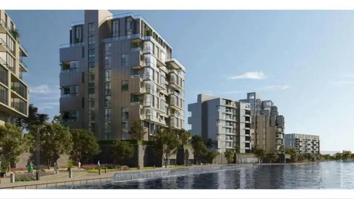 Stunning Apartment on Canal Walk Island - 177 sqm