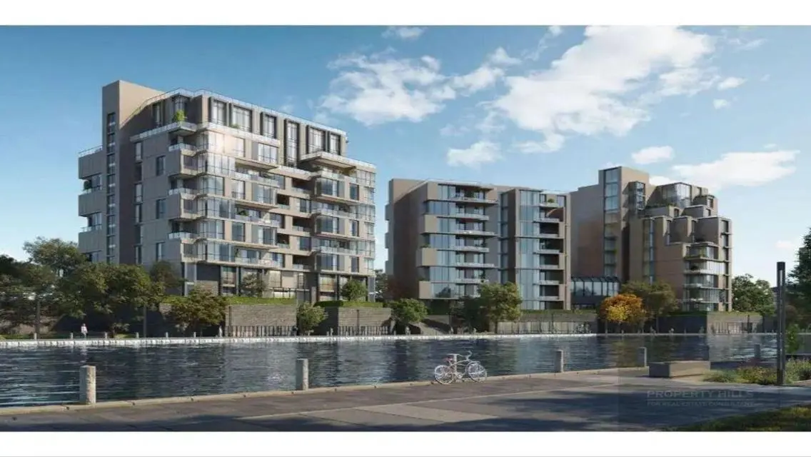 Stunning Apartment on Canal Walk Island - 177 sqm