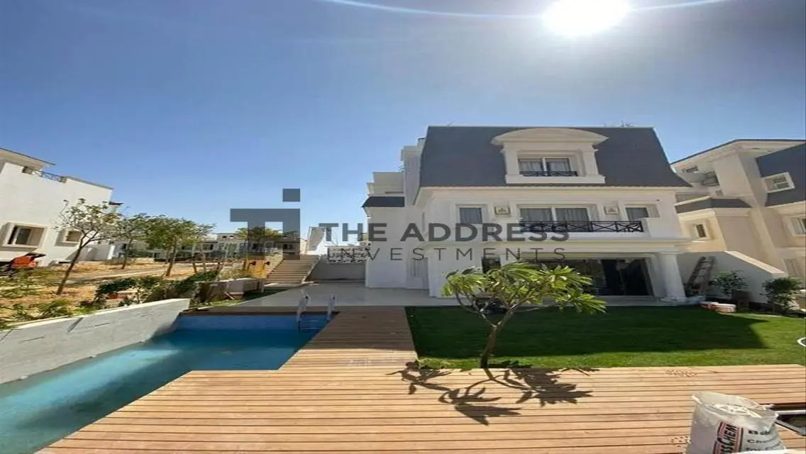 Villa with garden + private pool installment 8year