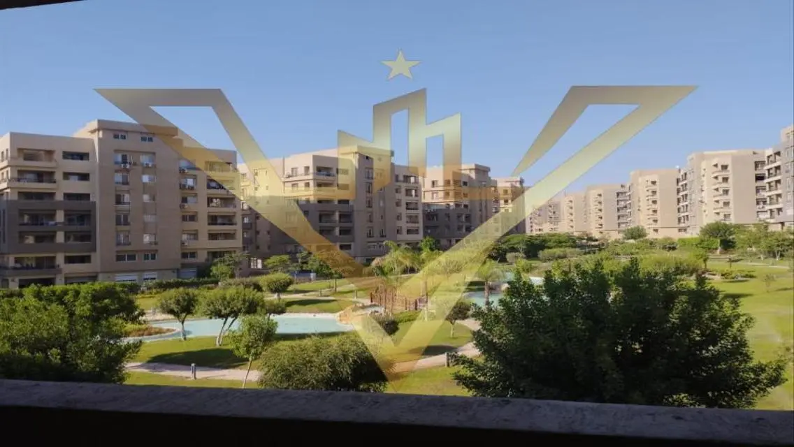 Luxury Apartment Overlooking Lakes with Balcony and Shared Pool