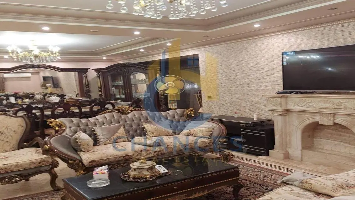 فرصة استثمارية رائعة في شقة بمساحة 300 متر
