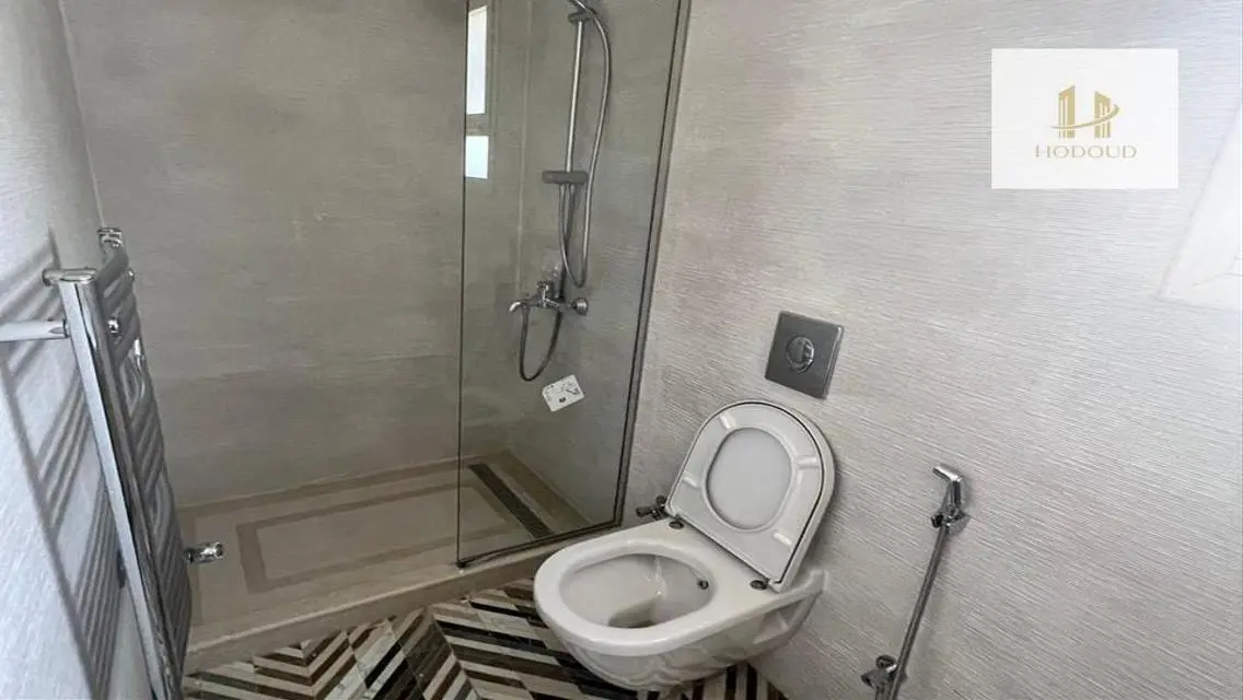 Luxury Apartment for Sale - 3000 Sq. M. at Great Price