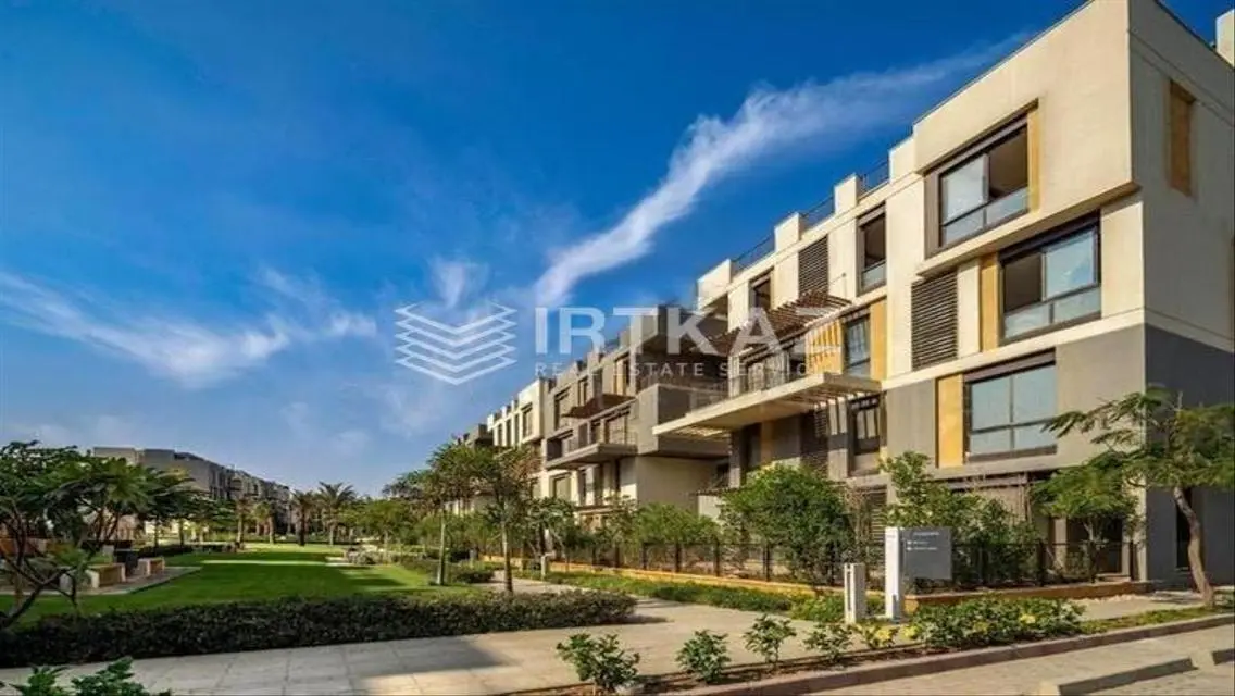 Luxury 320 sqm Apartment with Unique Design in AUC