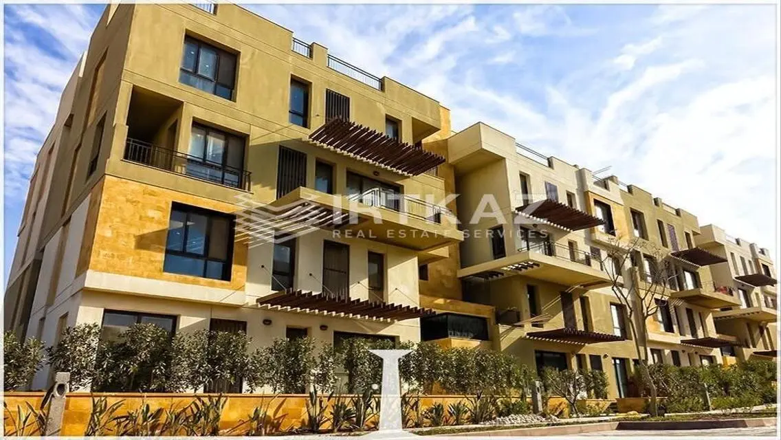 Luxury 320 sqm Apartment with Unique Design in AUC