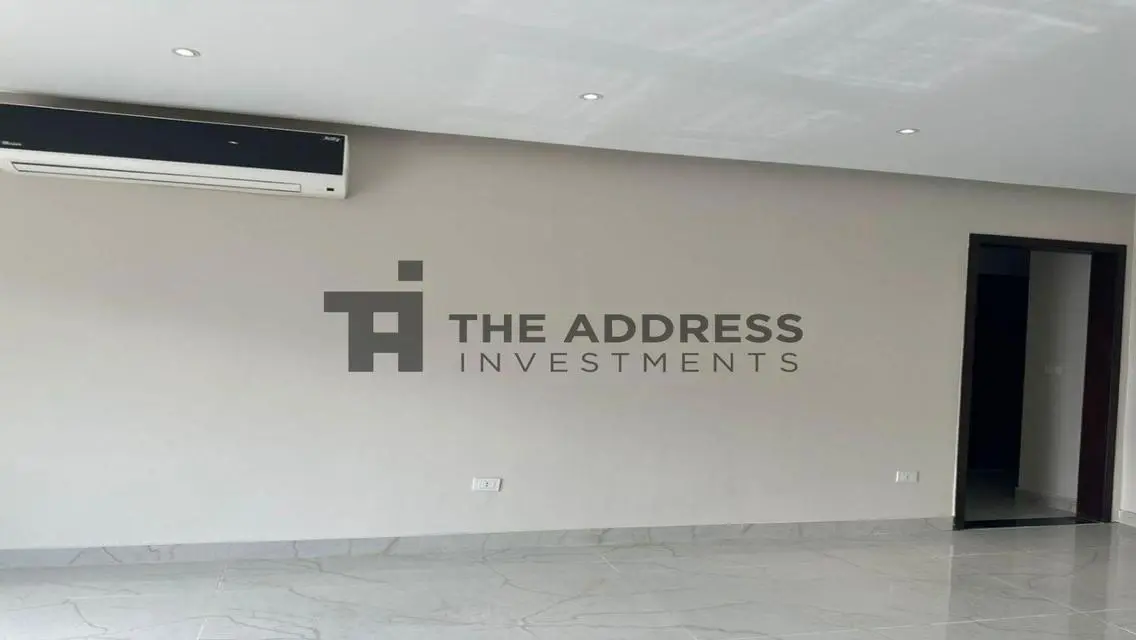 Super-Lux Villa with Premium Amenities in Prime Location