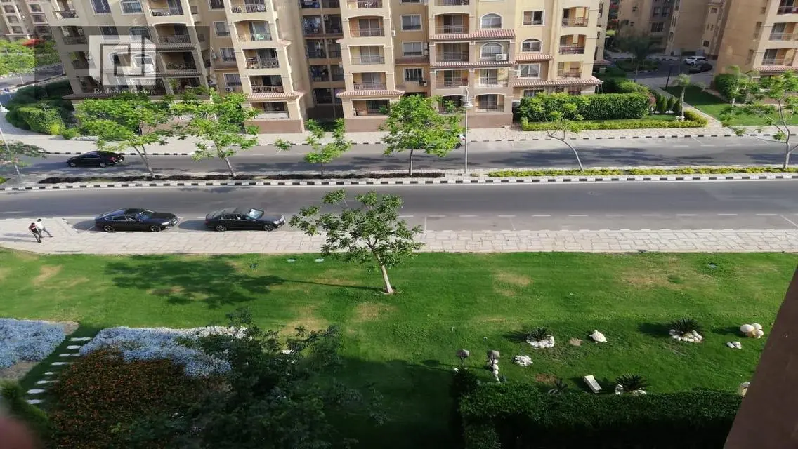 شقة مميزة في مدينتي - B1