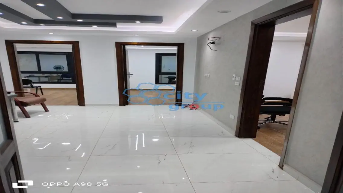 Luxury Apartment with Covered Parking in the City