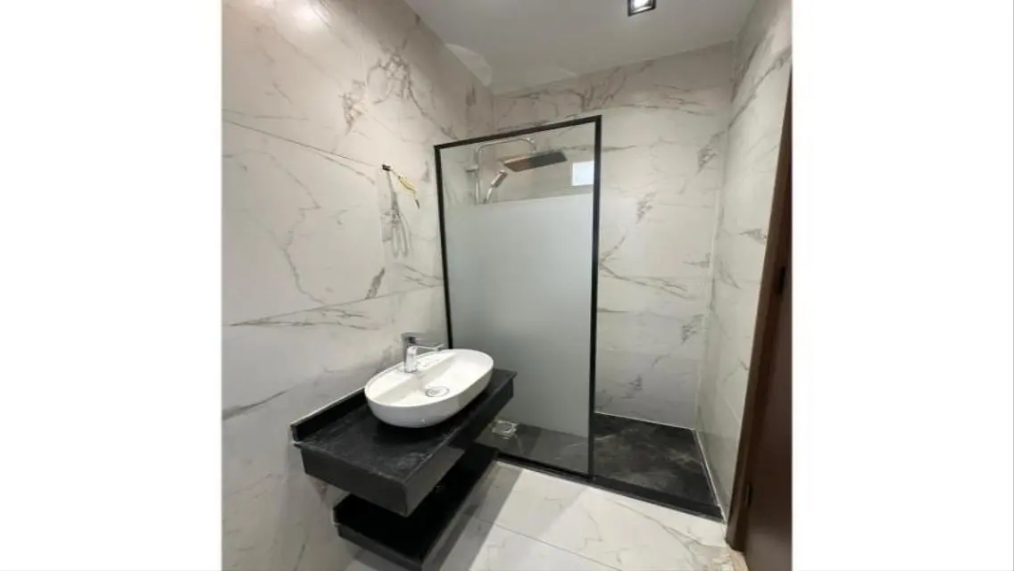 Luxury Apartment with Ample Space and Multiple Amenities