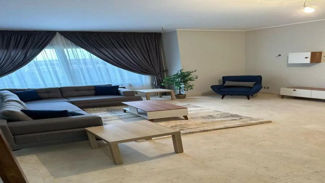 Luxury Apartment for Rent - 150 sqm with Lake View