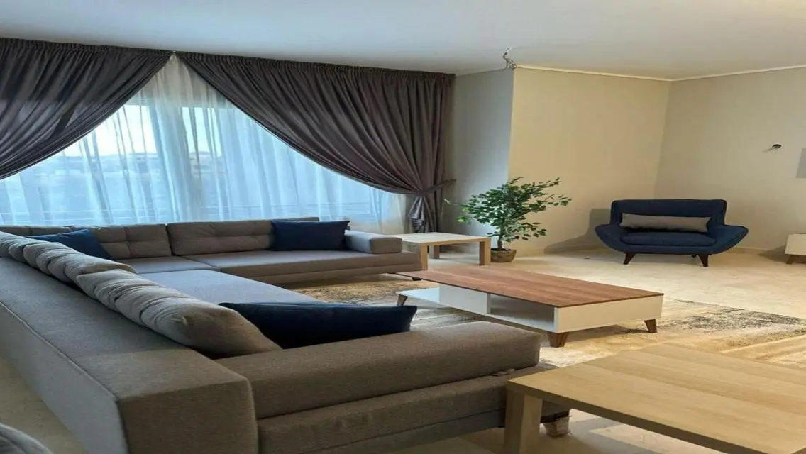 Luxury Apartment for Rent - 150 sqm with Lake View