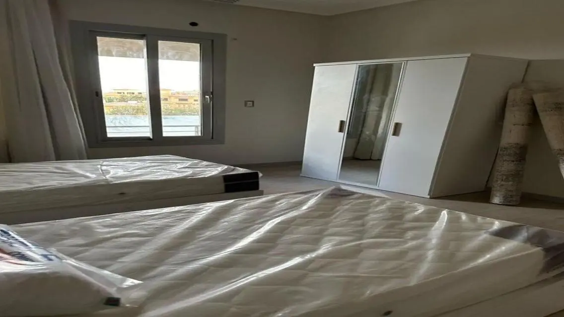 Luxury Apartment for Rent - 150 sqm with Lake View