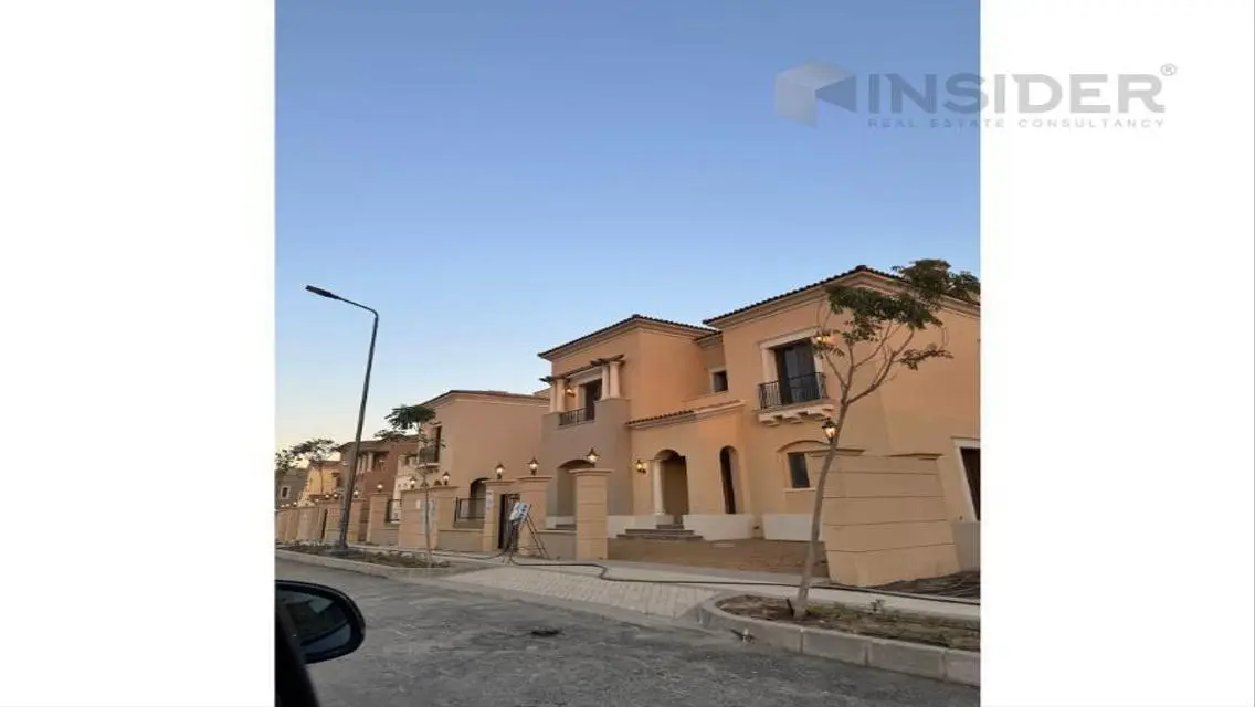 Luxury Villa with 4 Bedrooms, Private Garden and Pool